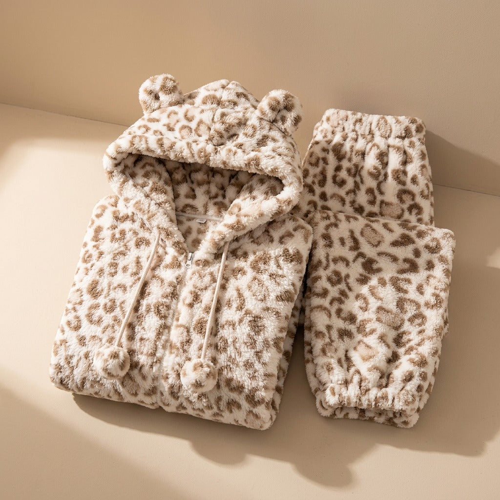 Leopardnap™ Leopard Print Coral Fleece Pajama Set