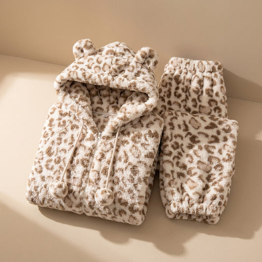 Leopardnap™ Leopard Print Coral Fleece Pajama Set
