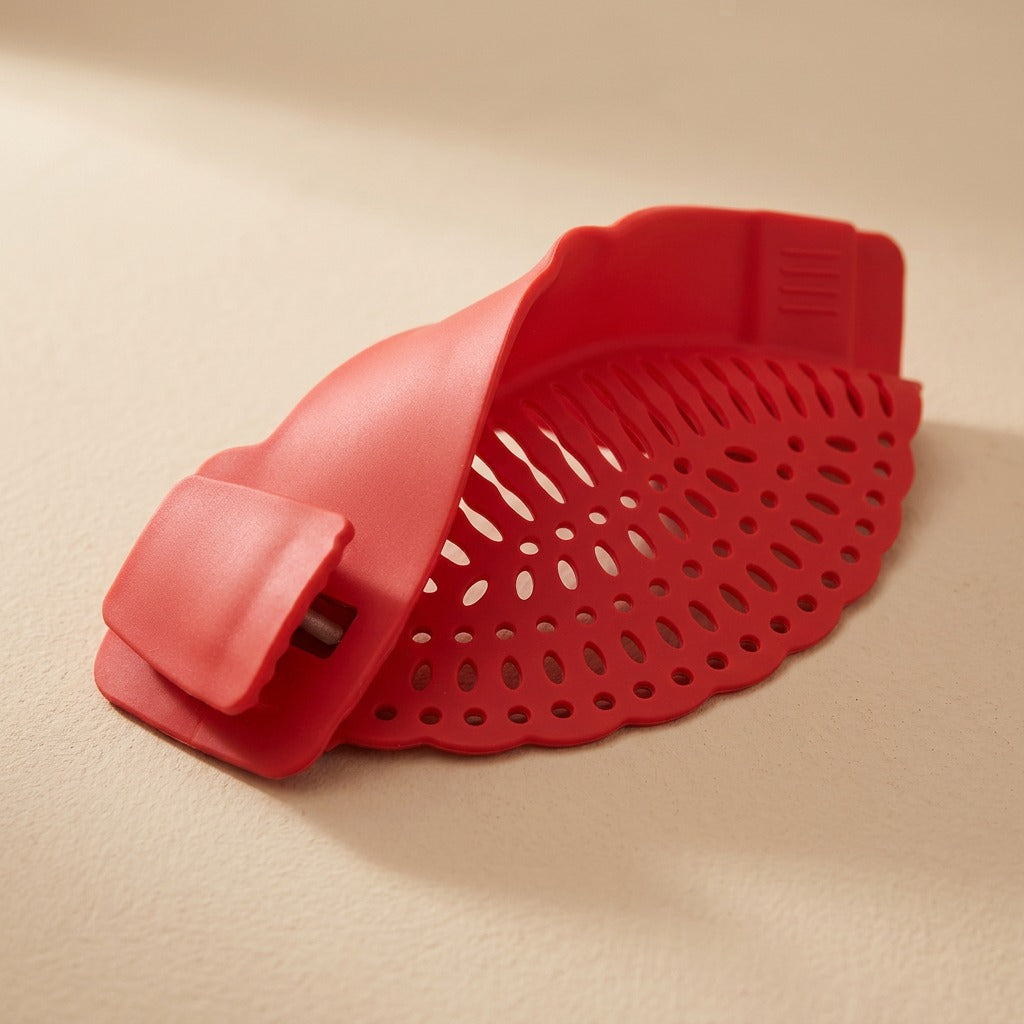 Pourclip™ Silicone Pot Edge Drainer, material and detail close-up
