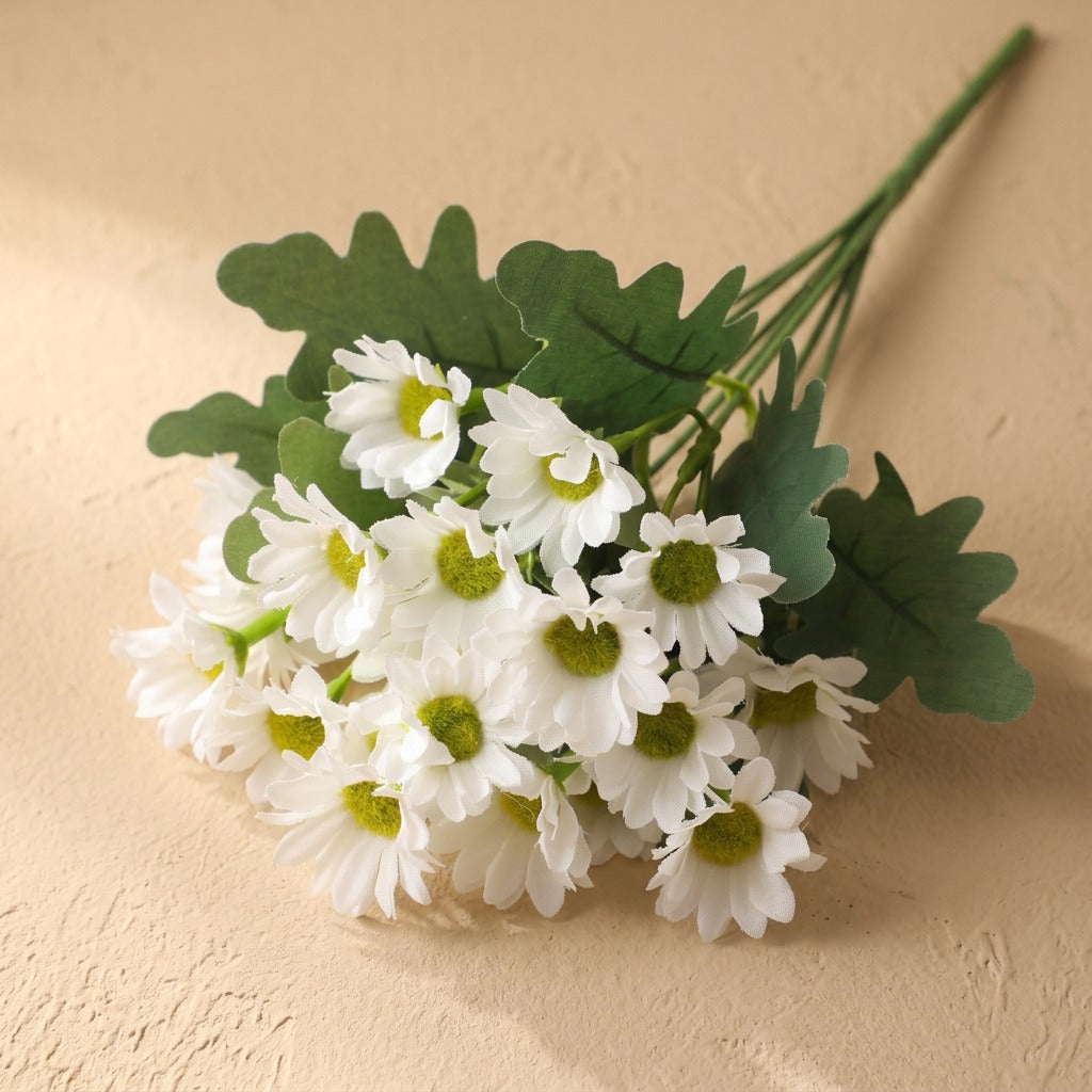 Daisyglen™ Silk Daisy Flower Arrangement, material and detail close-up
