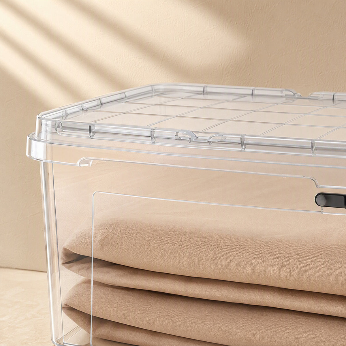 Nestview™ 30-40L PP Storage Box with Pulleys, material and detail close-up