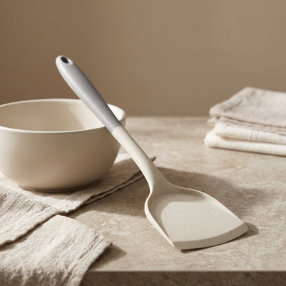 Curveglaze™ High Temperature Resistant Silicone Shovel, styled close view