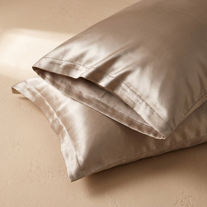 Silkelle™ Double-Sided Silk Pillowcase, material and detail close-up