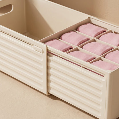 Tendwell™ Retractable Underwear Storage Box, material and detail close-up