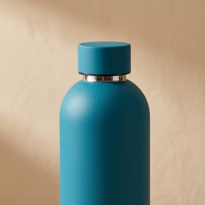 Steelpour™ 304 Stainless Steel Water Bottle, material and detail close-up