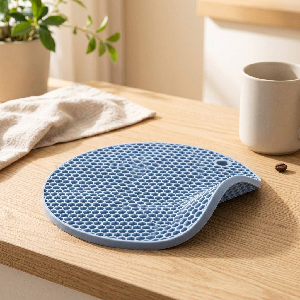 Combguard™ Round Silicone Honeycomb Insulation Mat in a calm home setting