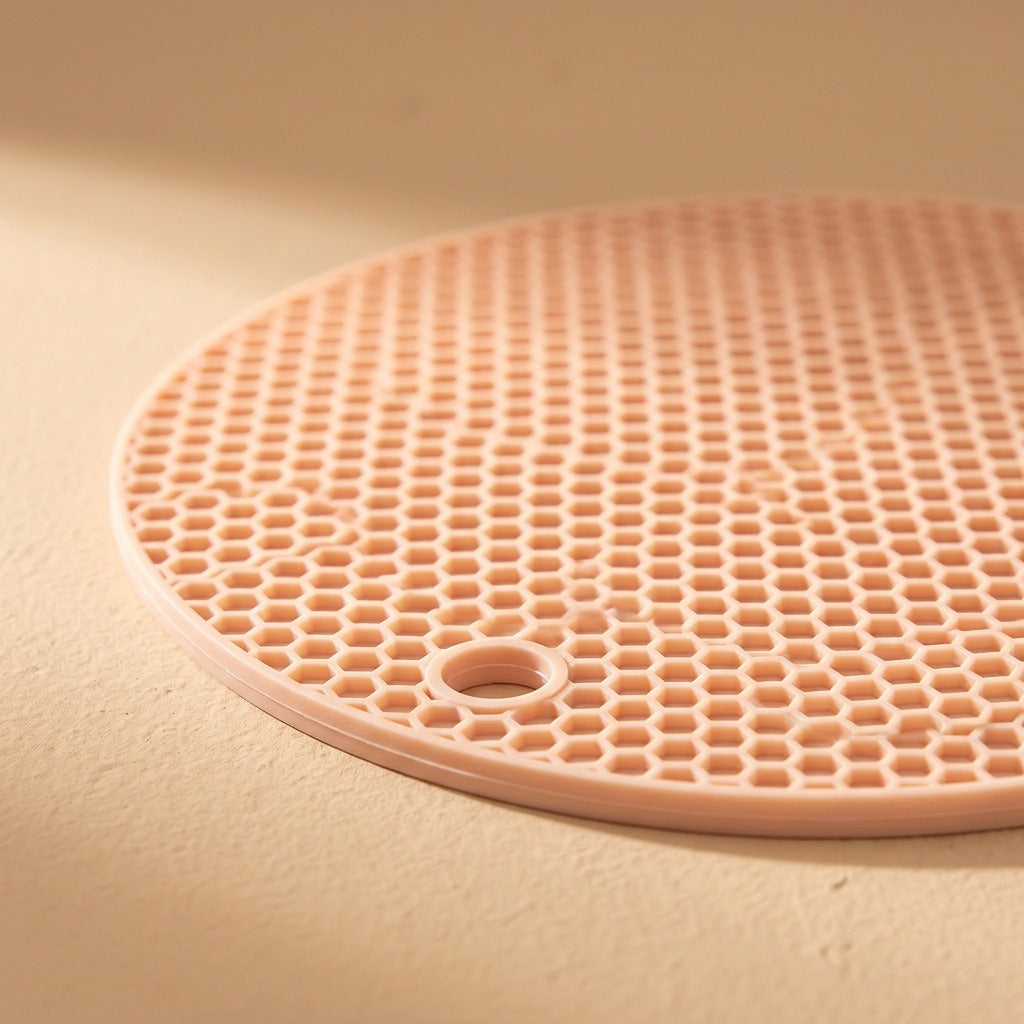 Scaldguard™ Silicone Anti-Scalding Placemat and Coaster Mat, material and detail close-up