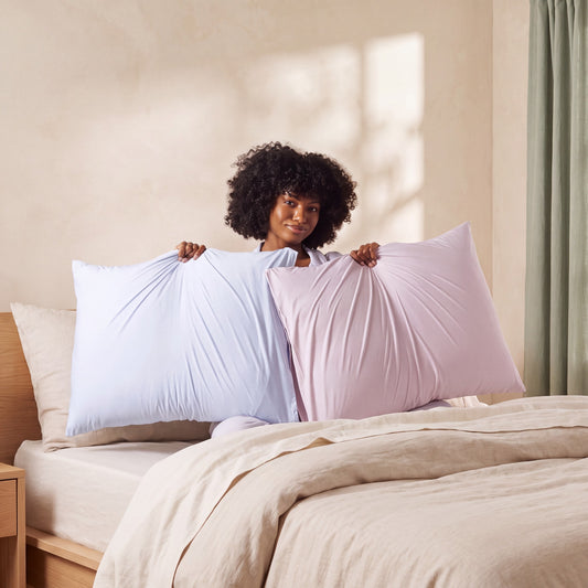 Chill Cooling Pillowcases (2-Pack): in use