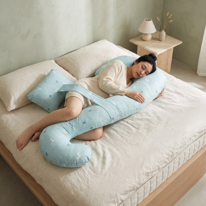 Cradlewell Side-Sleeping Body Support Pillow: in use