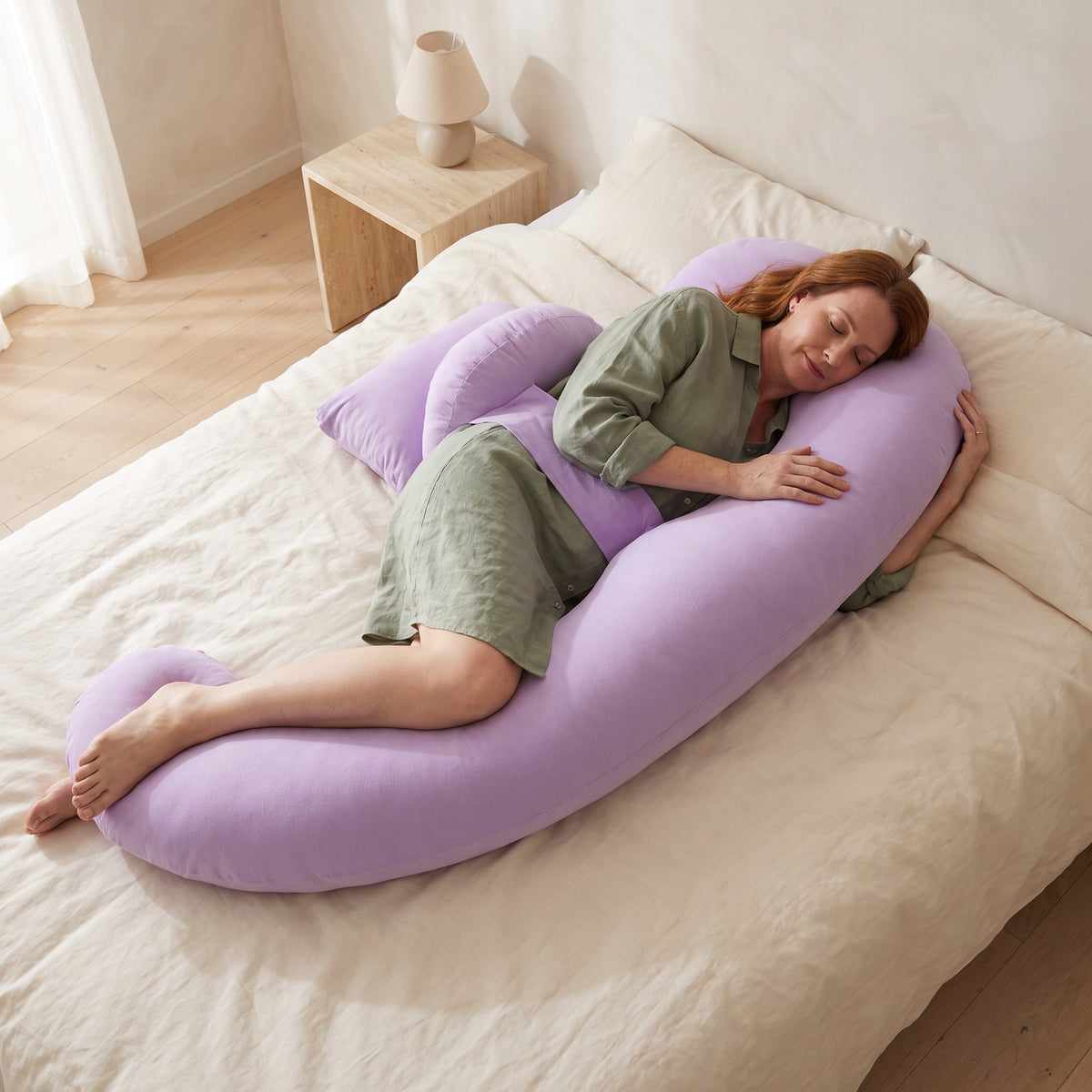 Cradlewell Side-Sleeping Body Support Pillow: in use