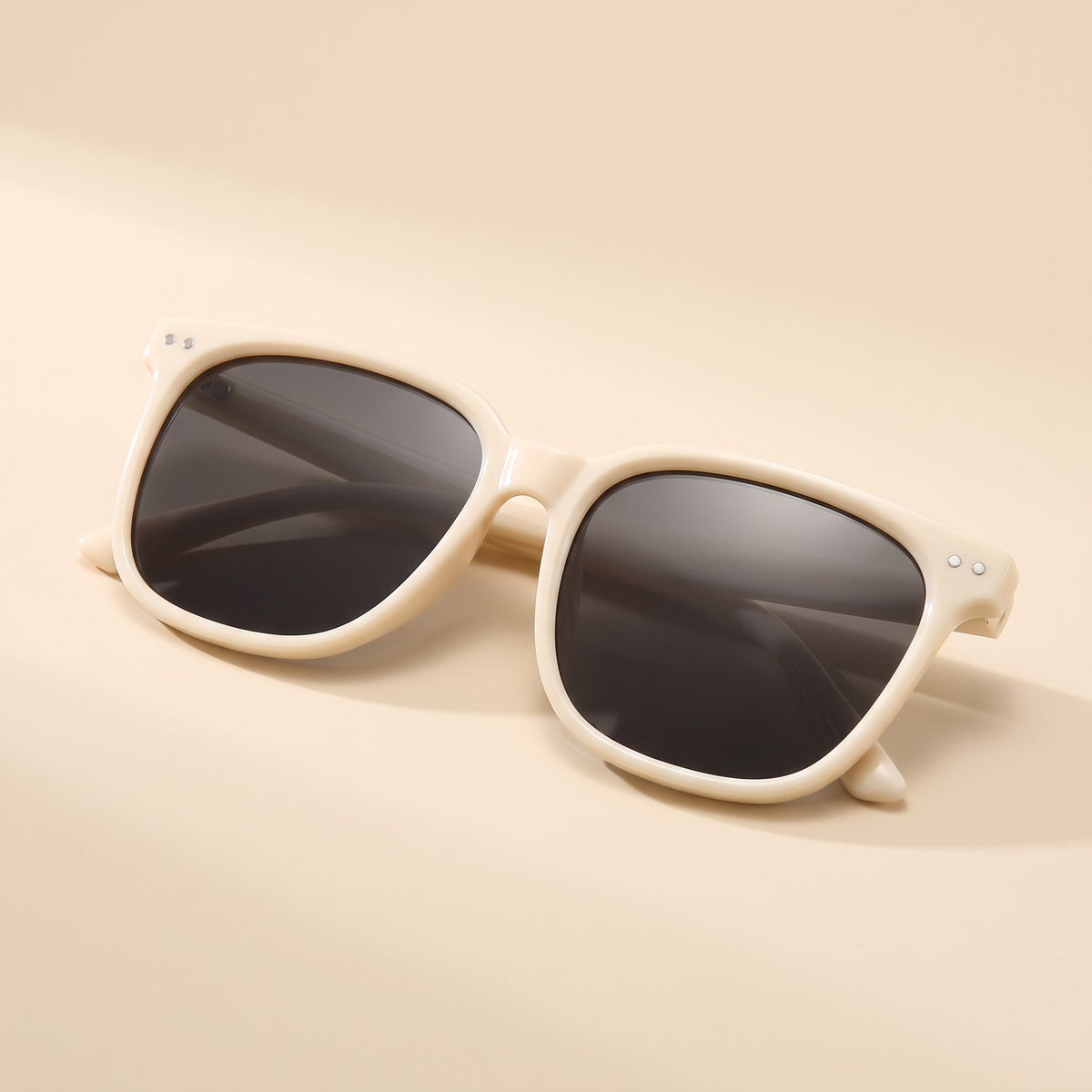 Haven UV400 Sunglasses in Cream