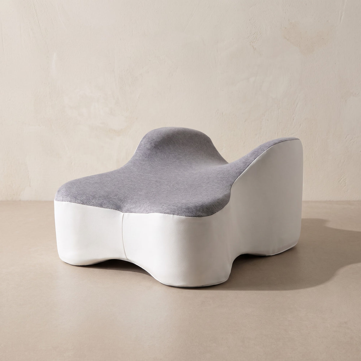 Nestlift Large Leg Support Pillow: product
