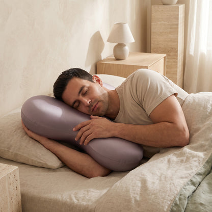 Sidecradle Side Sleeper Support Pillow: in use