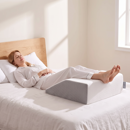 Elevate™ Leg Wedge Pillow